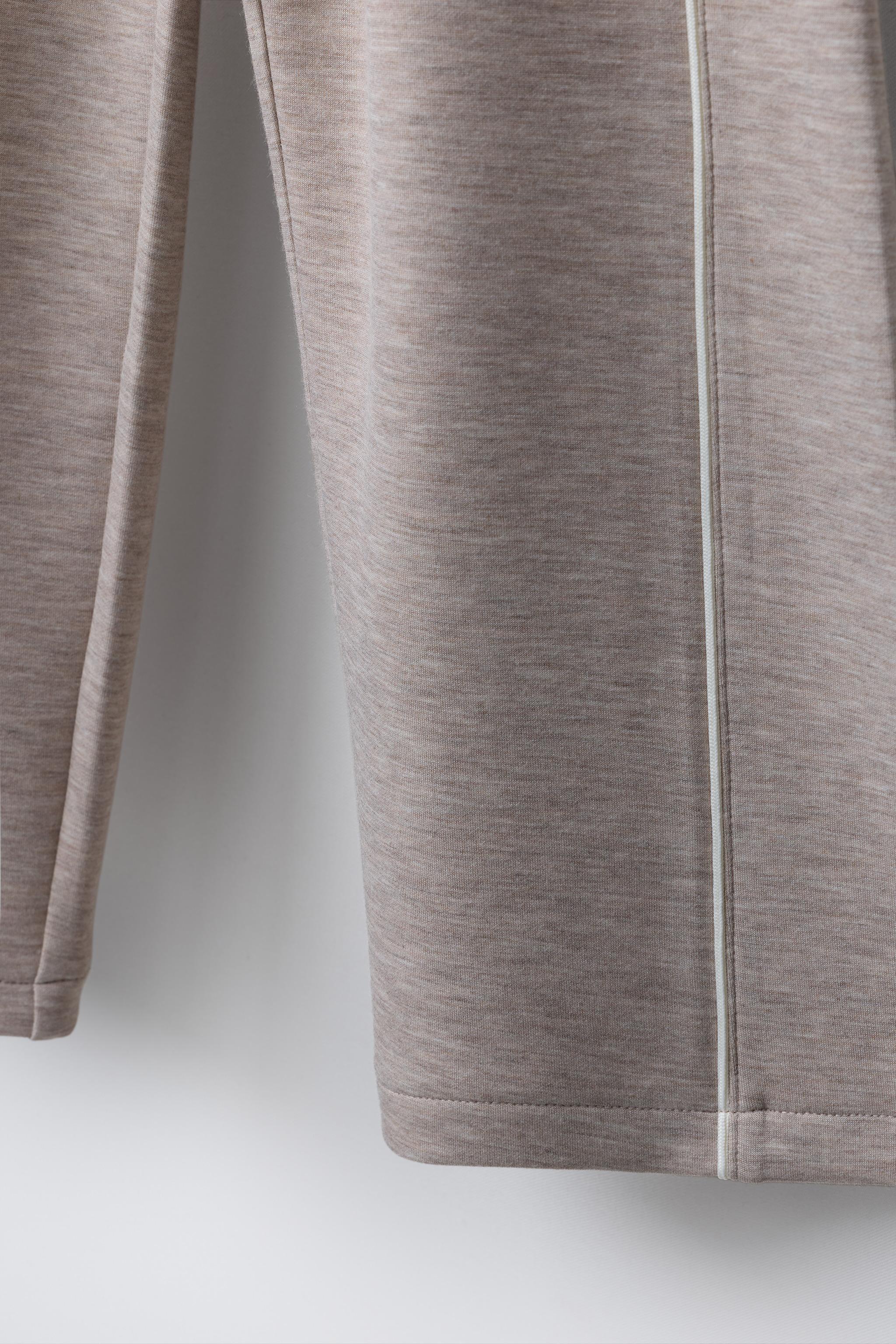 WIDE LEG GYM PANTS WITH CONTRAST PIPING